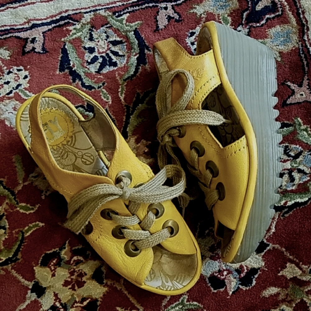 FLY LONDON Size 36 Lace up Neutral Yellow Peep Toe